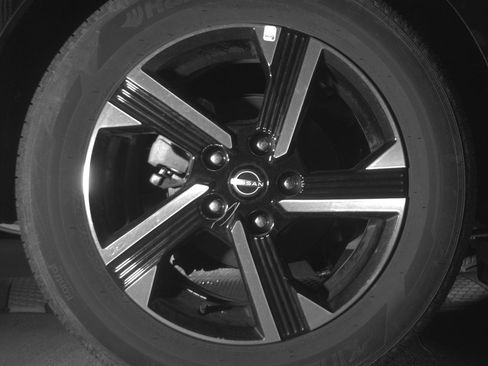 Used 2025 Nissan Sentra SV image 14