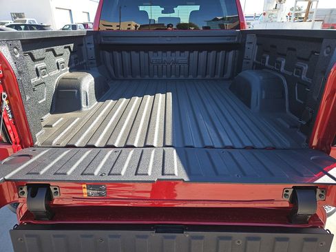 New 2026 GMC Sierra 1500 SLT image 10