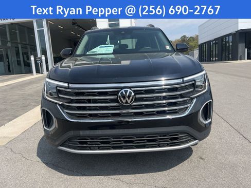 New 2026 Volkswagen Atlas SE FWD image 2