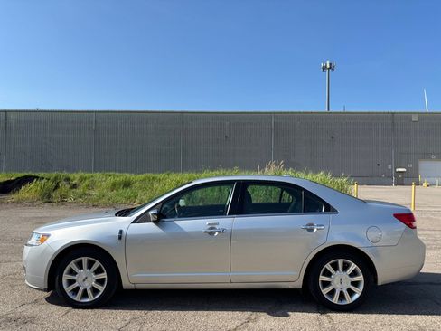 Used 2012 Lincoln MKZ FWD image 6