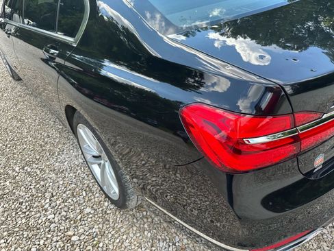 Used 2018 BMW 750i xDrive image 15