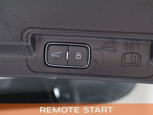 Used 2025 Ford Explorer Active w/ Active Comfort Package AWD/4WD image 16
