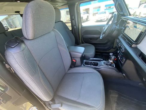Used 2025 Jeep Wrangler Sport AWD/4WD image 23