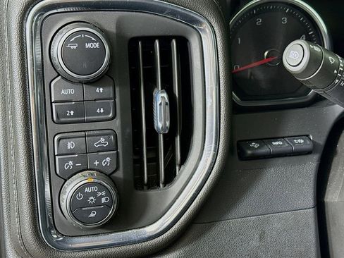 Used 2022 Chevrolet Silverado 2500 LTZ w/ LTZ Plus Package image 10