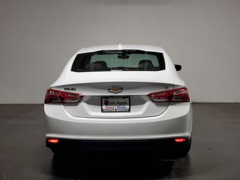 Used 2022 Chevrolet Malibu LT image 25