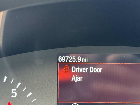 Certified 2022 Ford Escape SE w/ Convenience Package image 2