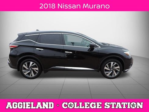 Used 2018 Nissan Murano Platinum image 2