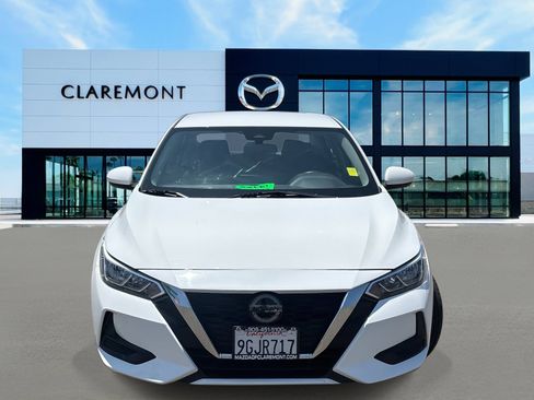 Used 2023 Nissan Sentra SV image 2