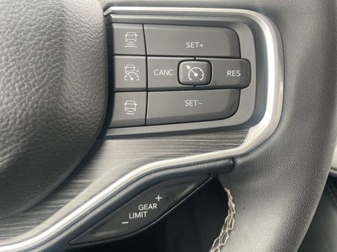 Used 2023 Jeep Wagoneer L Series II image 22