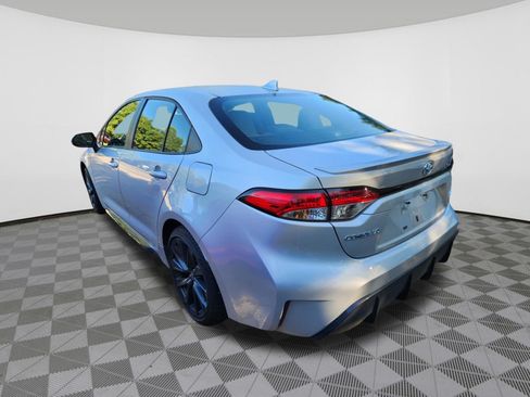 Used 2024 Toyota Corolla SE FWD image 3