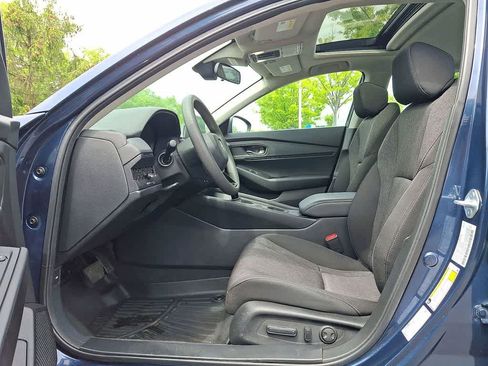 Certified 2023 Honda Accord EX image 11