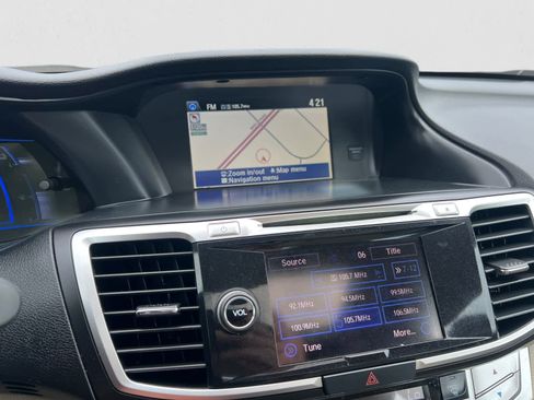 Used 2015 Honda Accord Touring image 23