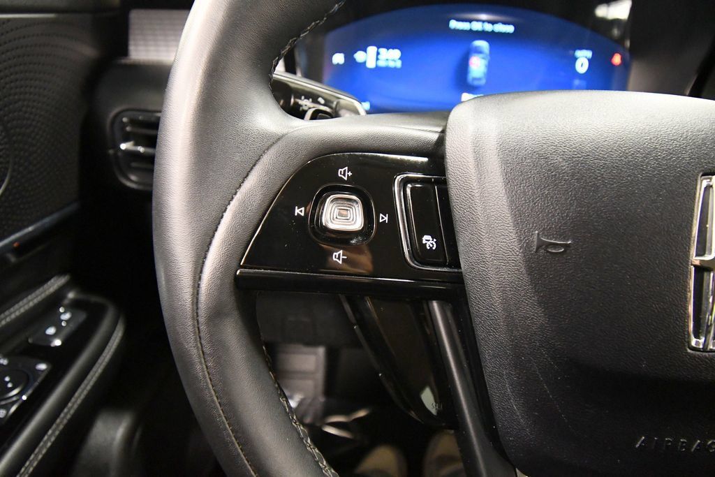 Used 2024 Lincoln Corsair AWD w/ Equipment Group 101A image 20