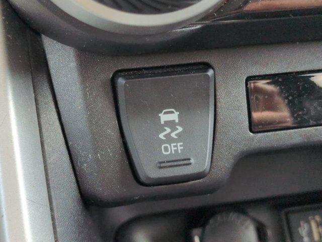 Used 2025 Toyota RAV4 LE AWD/4WD image 22