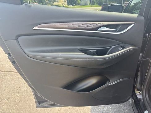 Used 2023 Buick Enclave Avenir w/ Avenir Technology Package image 15