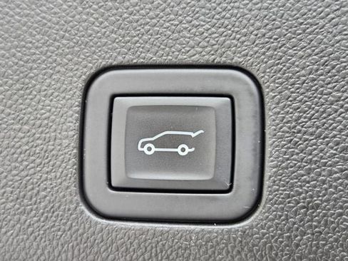 Used 2023 GMC Yukon XL SLT w/ Max Trailering Package AWD/4WD image 40