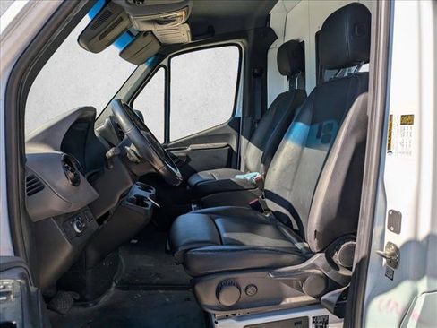 Used 2021 Mercedes-Benz Sprinter 2500 image 14