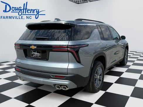 New 2026 Chevrolet Traverse LT w/ Driver Confidence Package FWD image 5