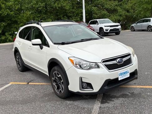 Used 2017 Subaru Crosstrek 2.0i Premium AWD/4WD image 8