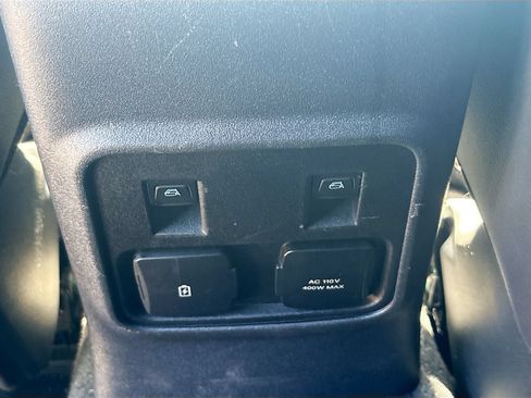 Used 2023 Ford Bronco Wildtrak AWD/4WD image 25