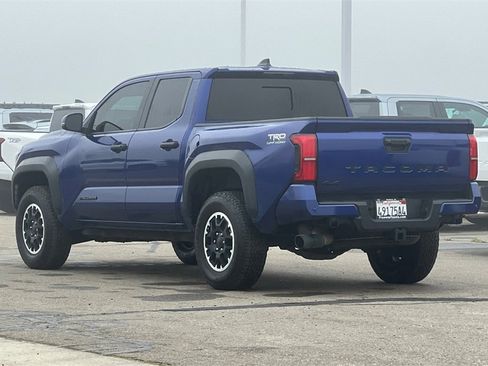 Used 2024 Toyota Tacoma TRD Off-Road image 7