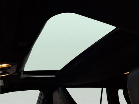 Used 2023 Toyota Highlander L image 14