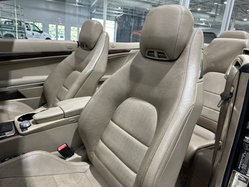 Used 2012 Mercedes-Benz E 550 Cabriolet image 5