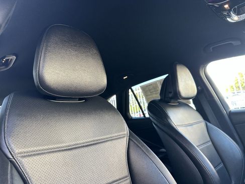 Used 2024 Mercedes-Benz GLC 300 image 19