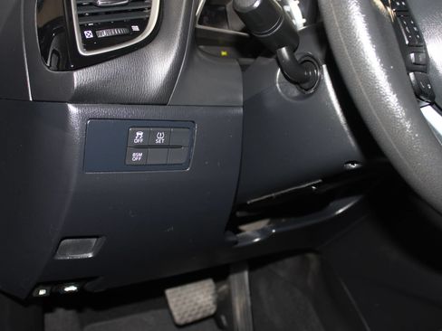 Used 2016 MAZDA MAZDA3 i Sport w/ Preferred Equipment Package FWD image 22