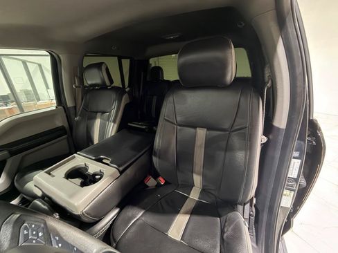 Used 2016 Ford F150 XLT RWD image 16