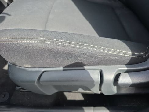 Used 2023 Nissan Rogue S AWD/4WD image 13