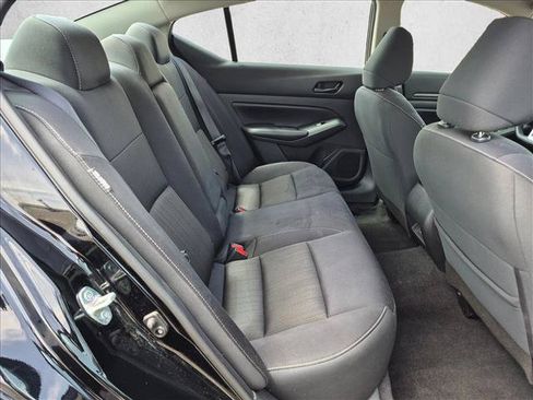 Used 2024 Nissan Altima 2.5 SV FWD image 18