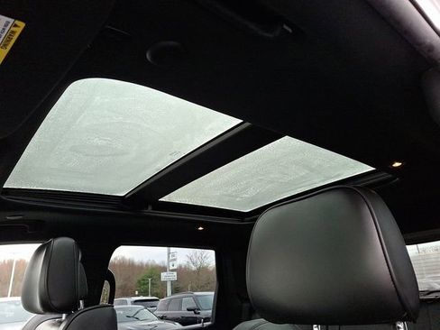 Used 2018 Jeep Grand Cherokee Overland image 15