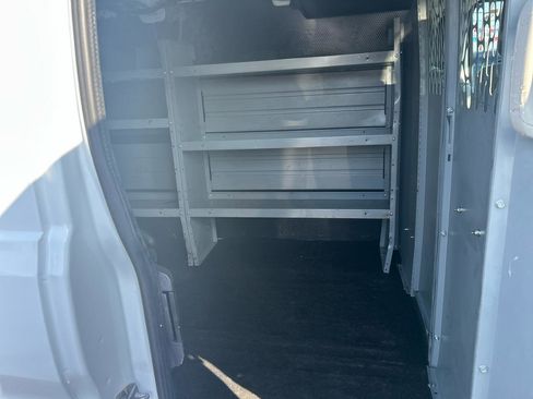 Used 2018 Ford Transit 250 130 Low Roof image 18