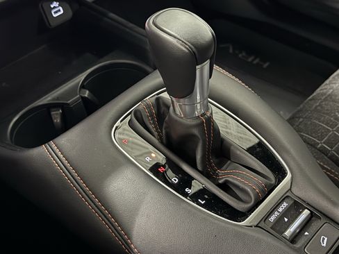 Used 2025 Honda HR-V Sport image 11