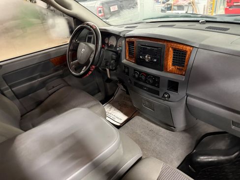 Used 2006 Dodge Ram 2500 Truck SLT w/ Quad Cab Big Horn Value Group image 15