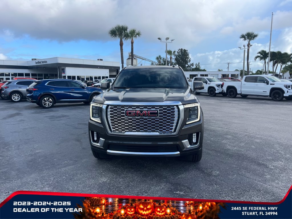 Used 2021 GMC Yukon XL Denali w/ Denali Premium Package AWD/4WD image 2