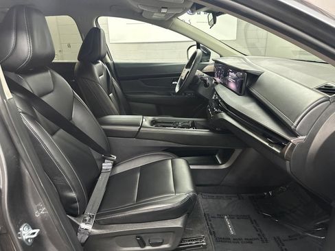 Used 2025 Nissan Murano SV AWD/4WD image 19