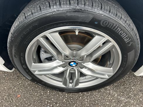 Used 2017 BMW X1 sDrive28i FWD image 9