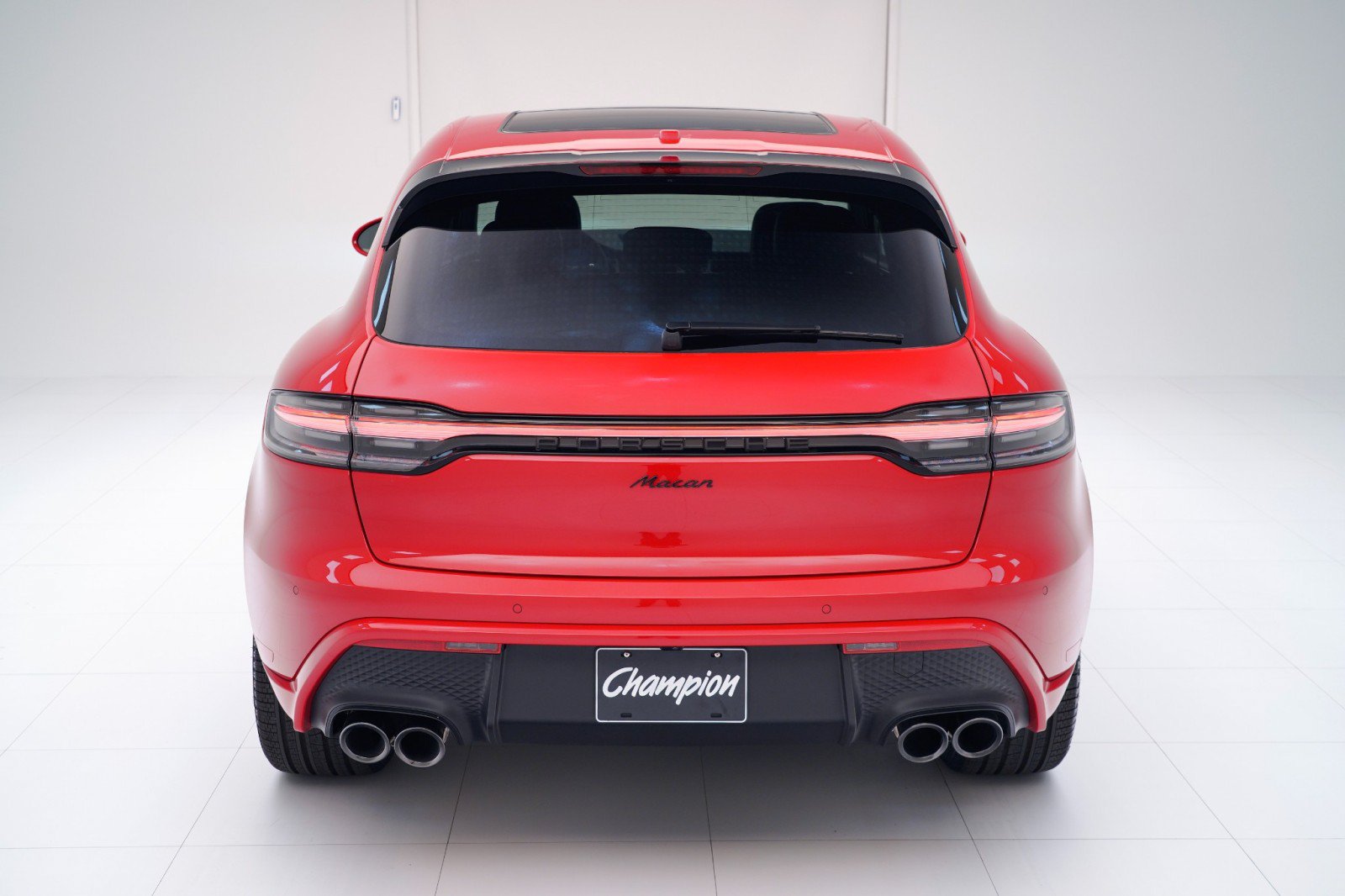 Certified 2026 Porsche Macan AWD/4WD image 10