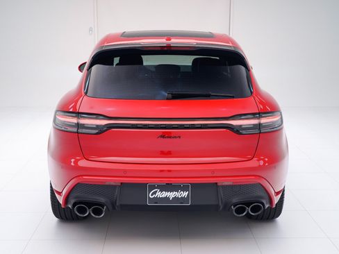 Certified 2026 Porsche Macan AWD/4WD image 10