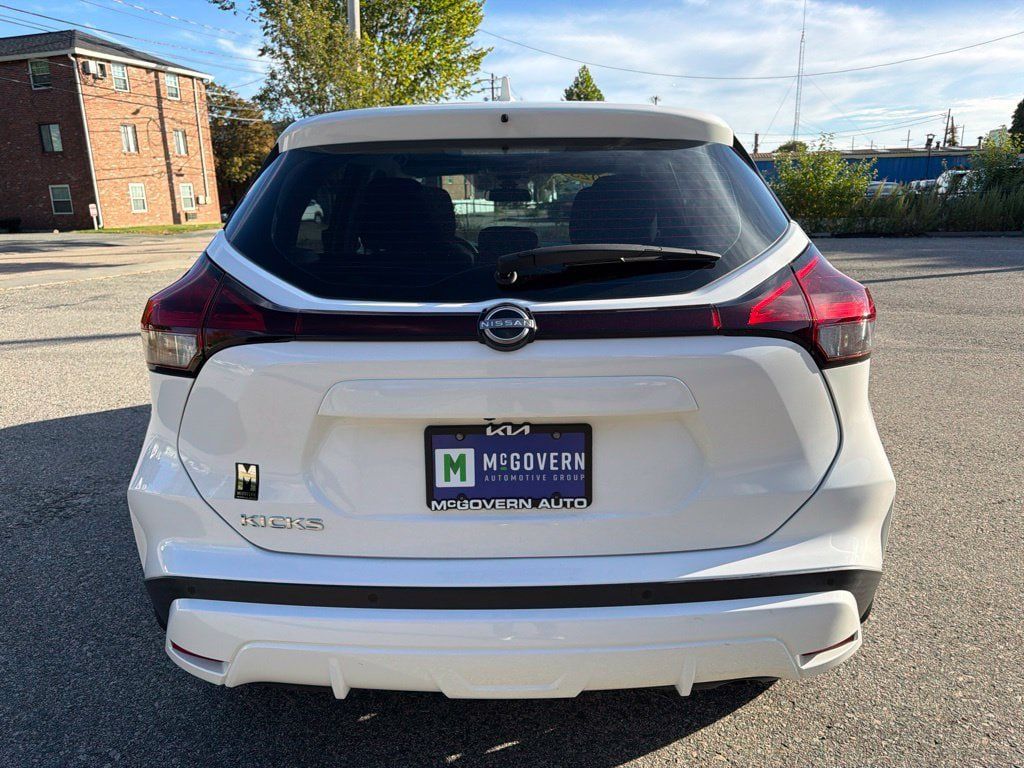 Used 2023 Nissan Kicks S FWD image 6