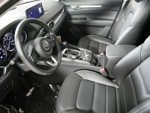 New 2025 MAZDA CX-5 AWD 2.5 S w/ Preferred Package image 4