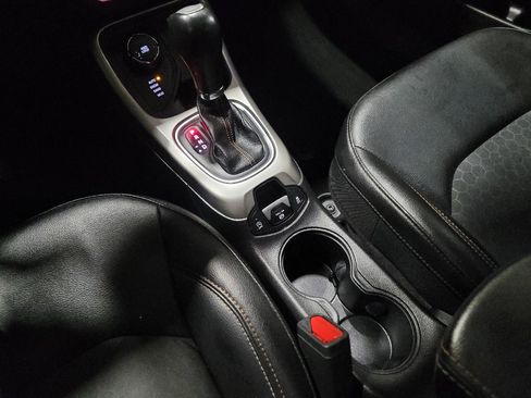 Used 2019 Jeep Compass Latitude image 26