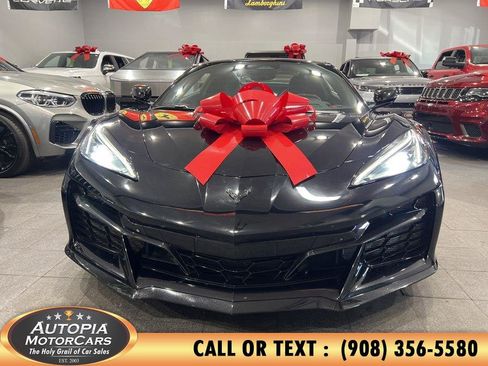 Used 2025 Chevrolet Corvette Z06 RWD image 28