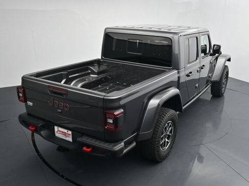 Used 2025 Jeep Gladiator Rubicon AWD/4WD image 29