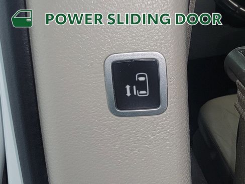 Used 2017 Chrysler Pacifica Touring-L image 19