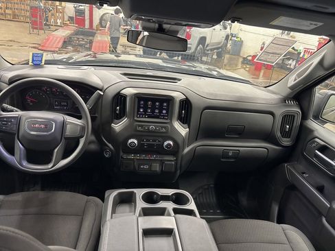 Used 2025 GMC Sierra 1500 Pro w/ Pro Value Package AWD/4WD image 17