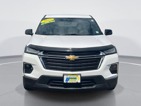 Used 2023 Chevrolet Traverse LS image 2