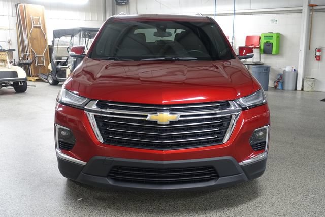 Used 2023 Chevrolet Traverse LT FWD image 2
